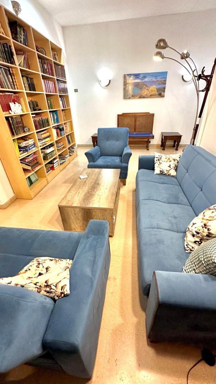 Malta Crown Guesthouse Сент Джулианс Экстерьер фото