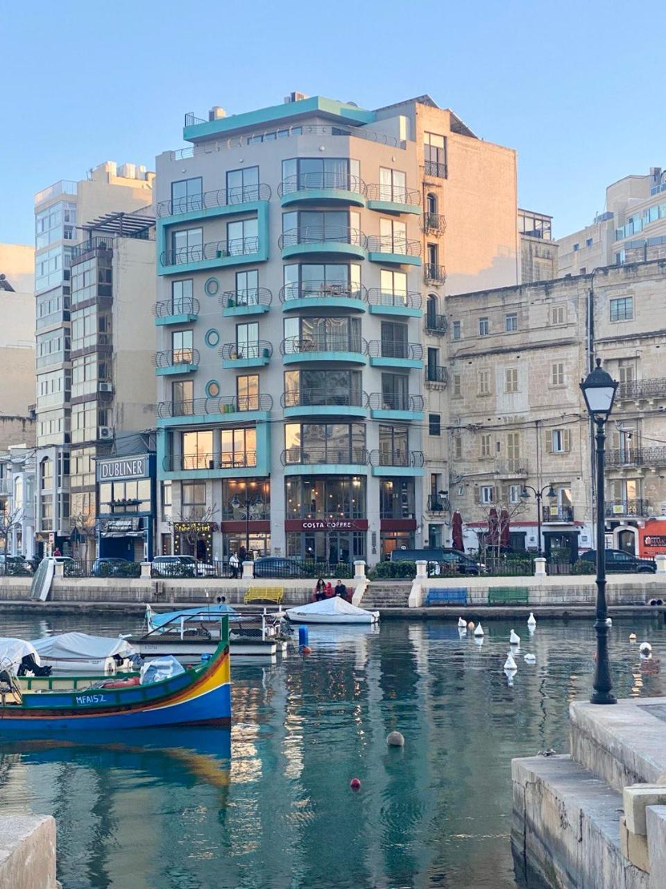 Malta Crown Guesthouse Сент Джулианс Экстерьер фото