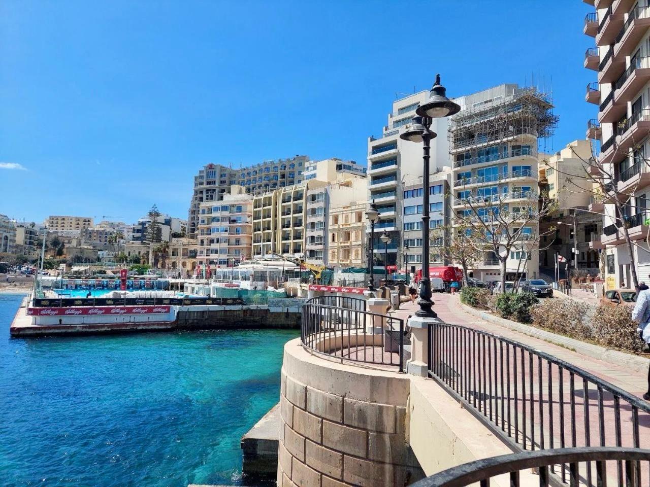 Malta Crown Guesthouse Сент Джулианс Экстерьер фото