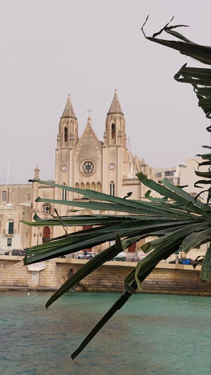Malta Crown Guesthouse Сент Джулианс Экстерьер фото