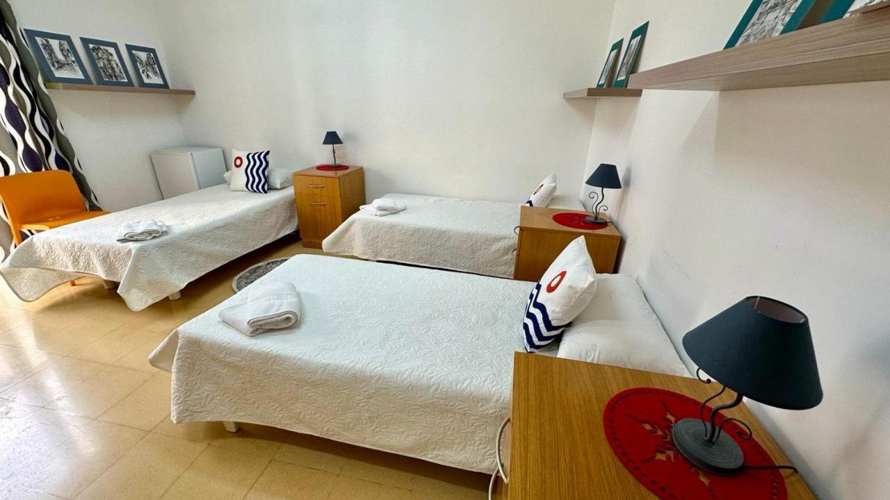 Malta Crown Guesthouse Сент Джулианс Экстерьер фото