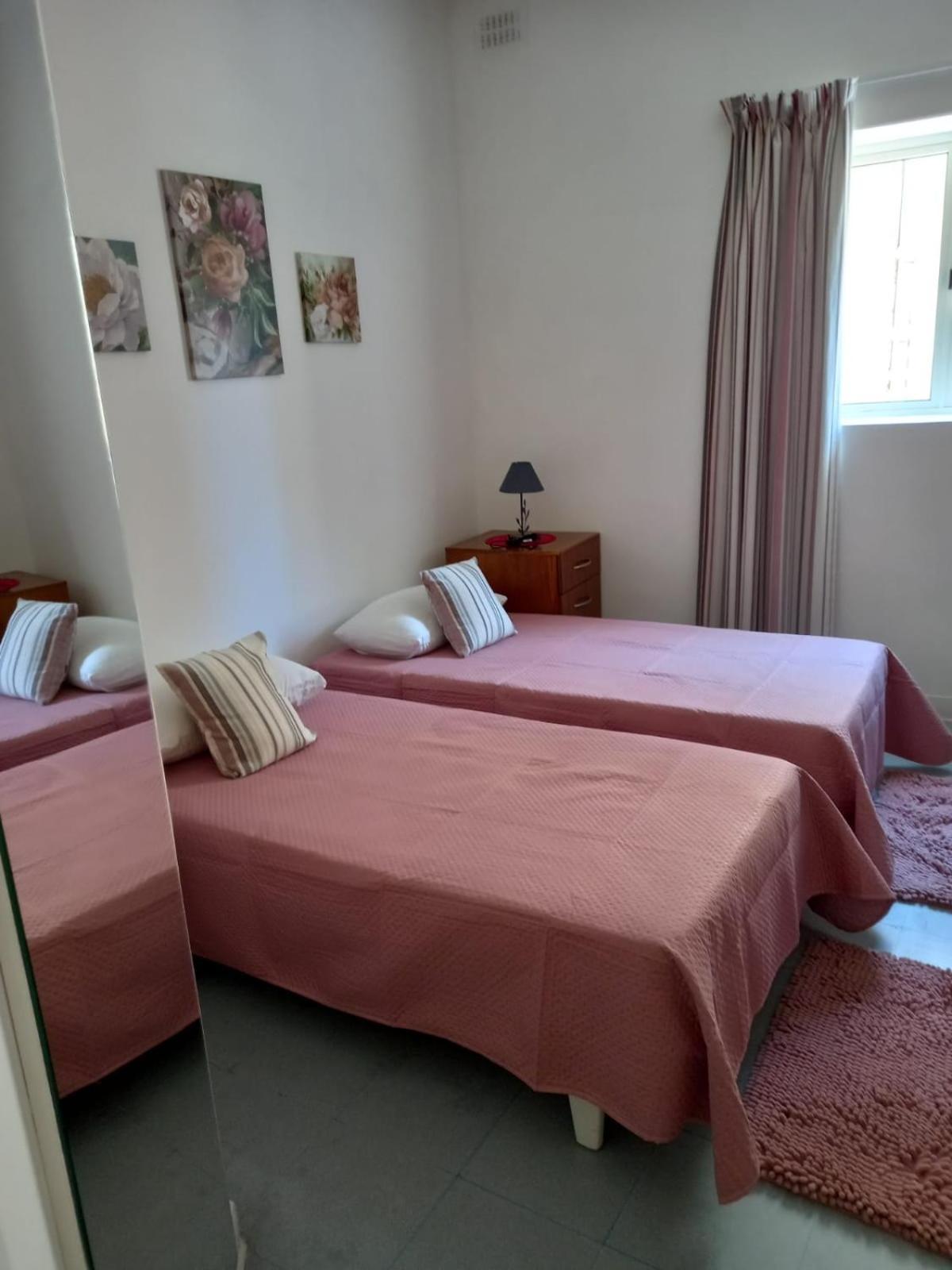 Malta Crown Guesthouse Сент Джулианс Экстерьер фото
